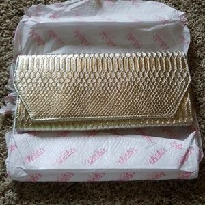 Gold clutch